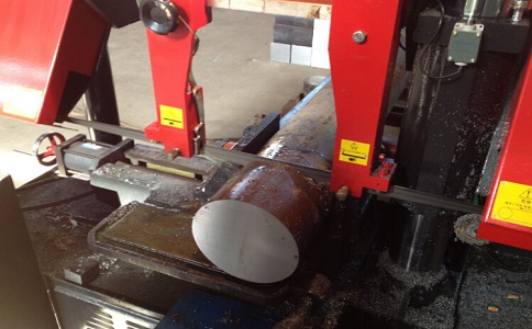 东区街道卧式带锯床加工时出现明显振荡如何排查？